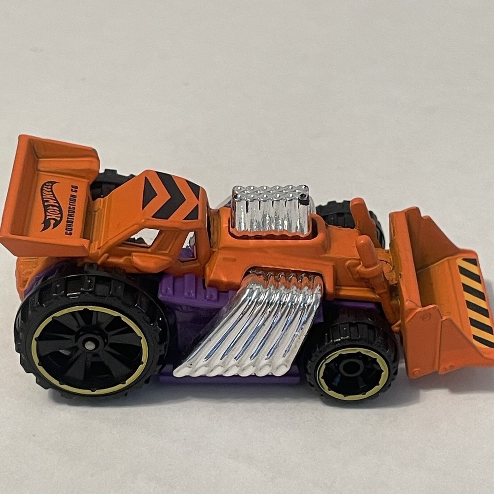 Orange / Purple Front End Loader Truck 2013 Hot Wheels Diecast Car
